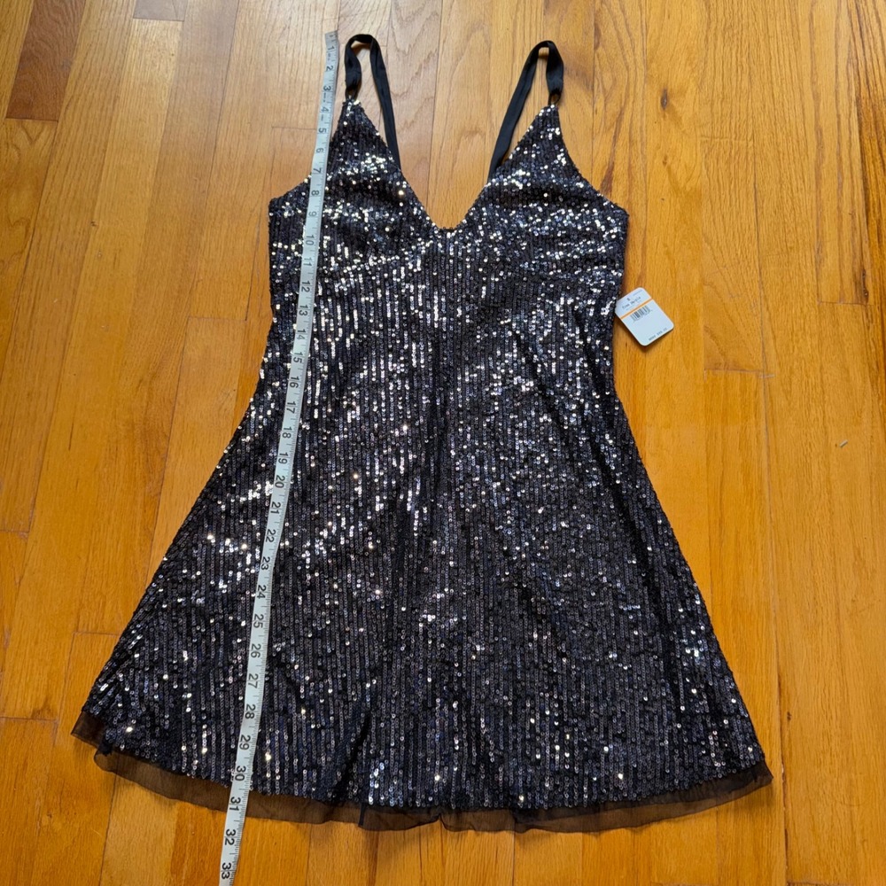 NEW Free People Intimately Sequin Mini Dress Black V-Neck S Glam A-line Cocktail - Picture 4 of 11